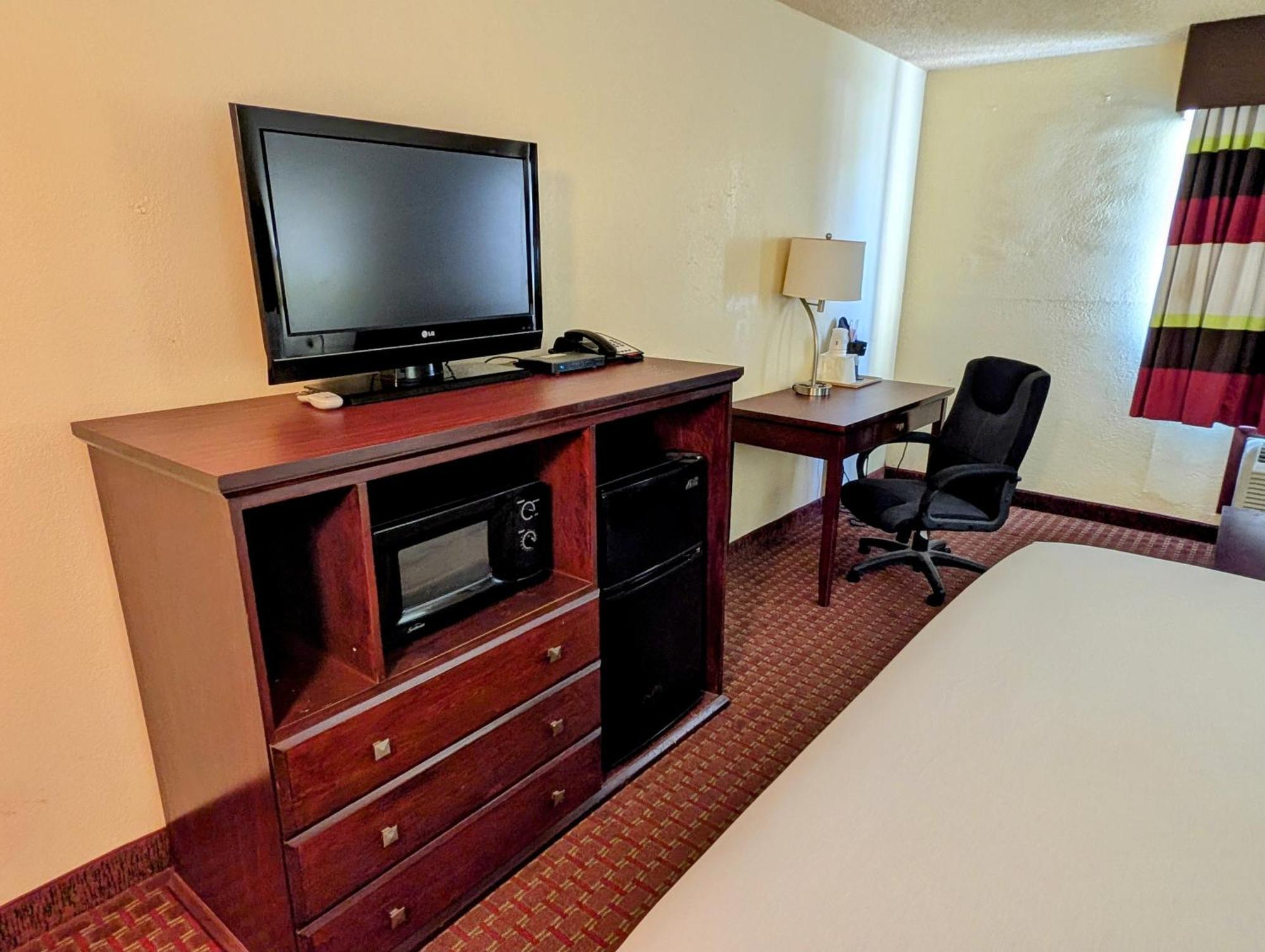 Travelodge By Wyndham Enid Экстерьер фото